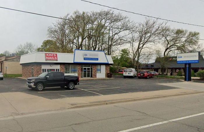 Dawn Donuts - 315 Lansing St - Charlotte Mi 48813 (newer photo)